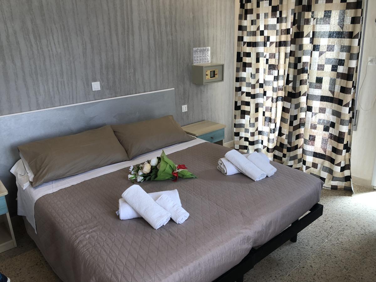 Hotel Monti Ричоне Екстериор снимка