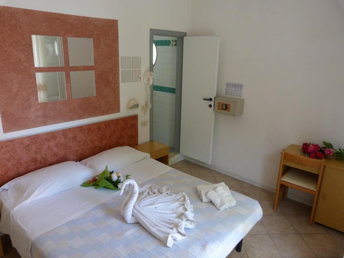 Hotel Monti Ричоне Екстериор снимка